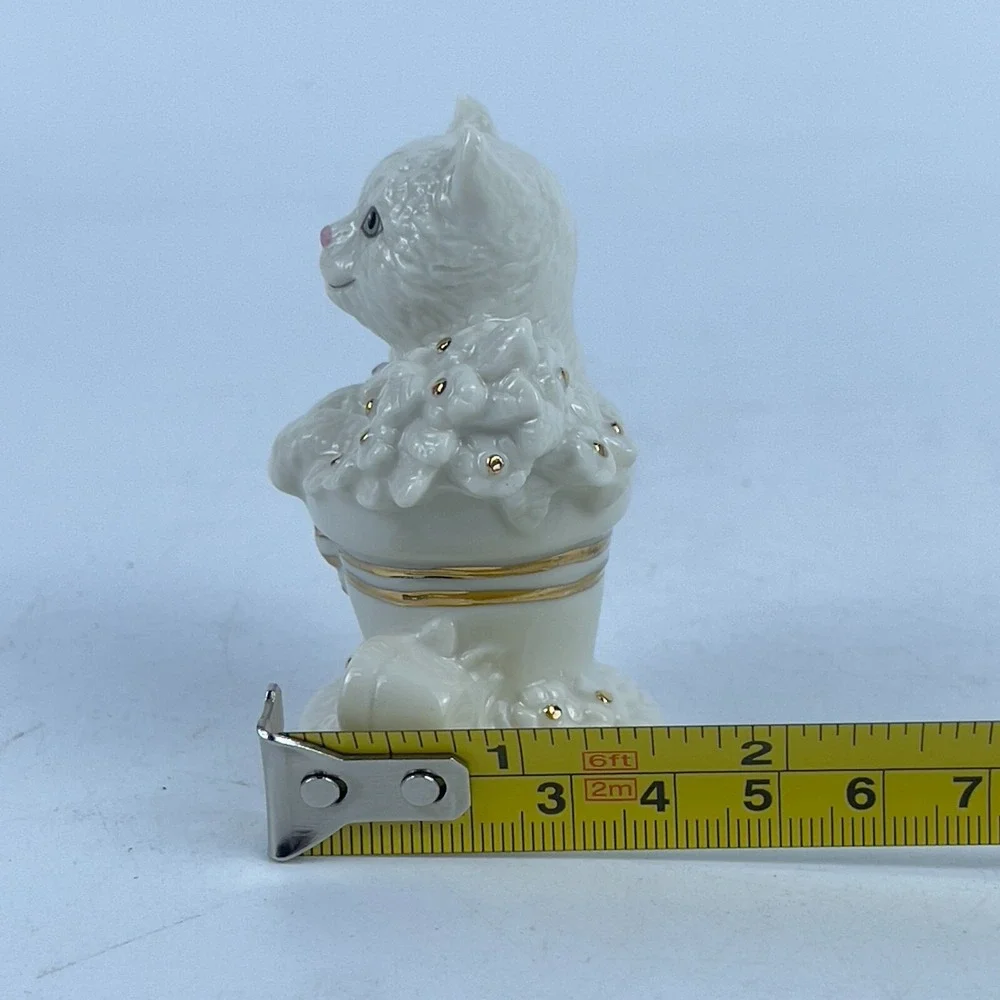 Lenox Mini Kitty Ivory & Gold Cat‎ Kitten in Flower Basket Decorative Figurine